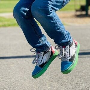 Vans Marvel Avengers Sneakers Sz 10.5